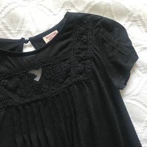 Cute black lace T-shirt